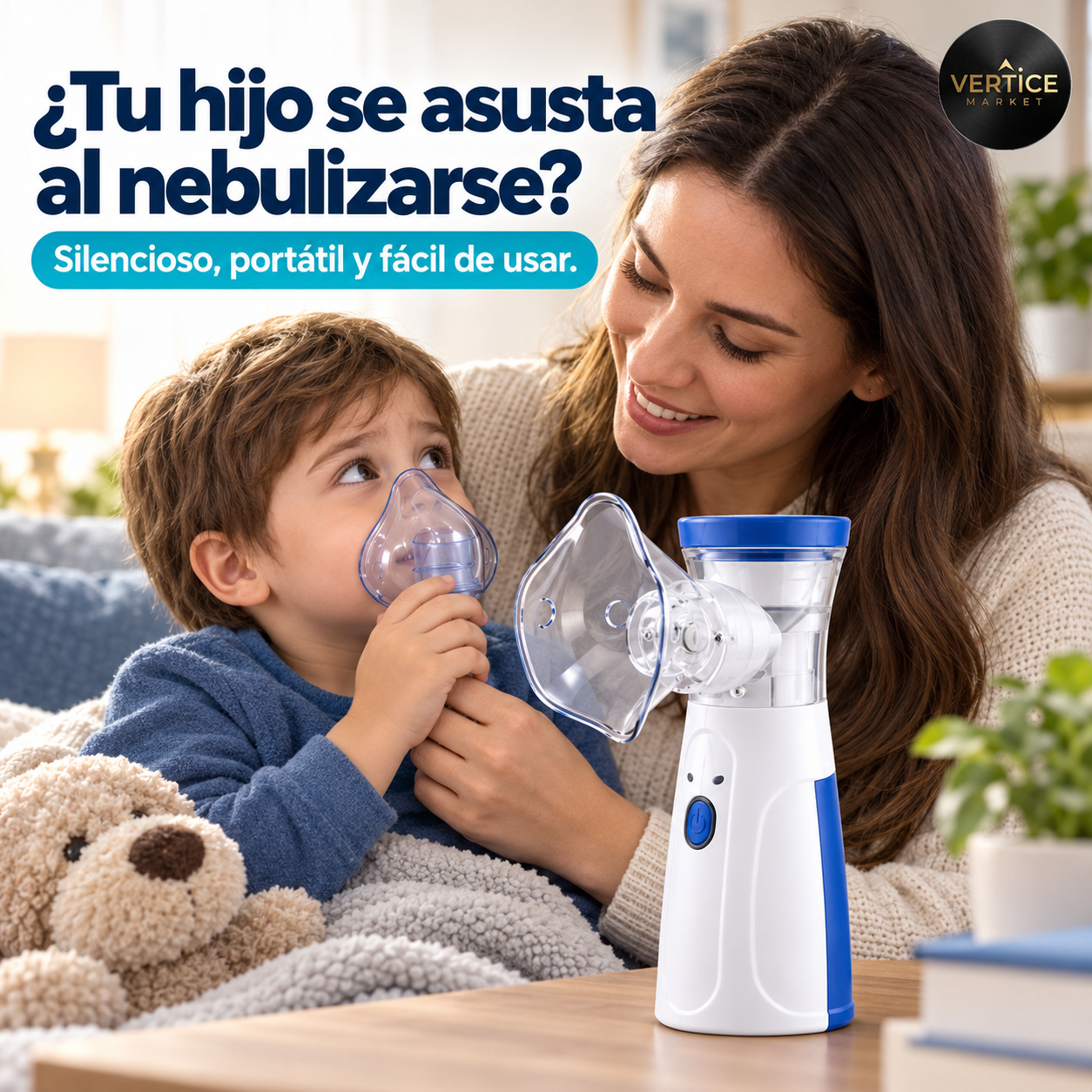 Mamá acompañando a su hijo mientras usa el nebulizador portátil MESH con la máscara infantil